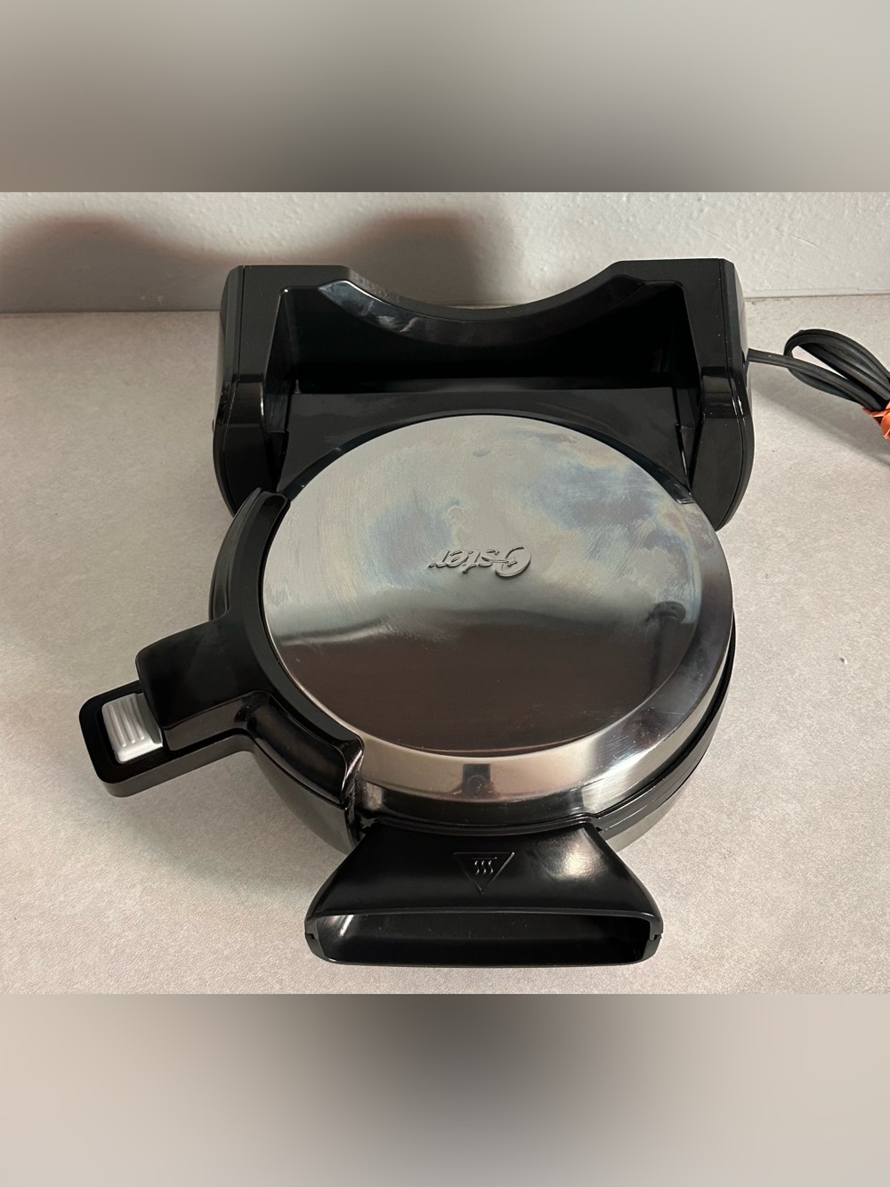 Oster Waffle Maker DuraCeramic Belgian Non Stick Vertical Top Pour- tested